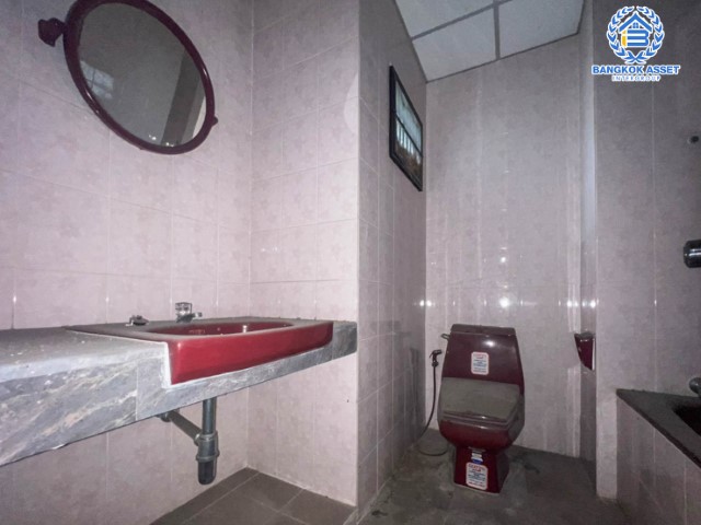 *****ทาวน์โฮม 3 ชั้น มือสองย่านนนทบุรี ม.พิบูลย์การ์เด้นวิลล์ พิบูลย์สงคราม16  เนื้อที่ 26.20 ตร.ว. ฟังก์ชัน 4 ห้องนอน 5 ห้องน้ำ จอดรถได้ 1 คัน บนสุดยอดทำเล! เชื่อมถนนพิบูลย์สงคราม, วงศ์สว่าง, นครอินทร์ และติวานนท์ ใกล้รถไฟฟ้าสายสีม่วง "สถานีแยกติวานนท์" ใกล้จุดขึ้นทางด่วน "ศรีรัช-วงแหวนรอบนอก" จองเลย!